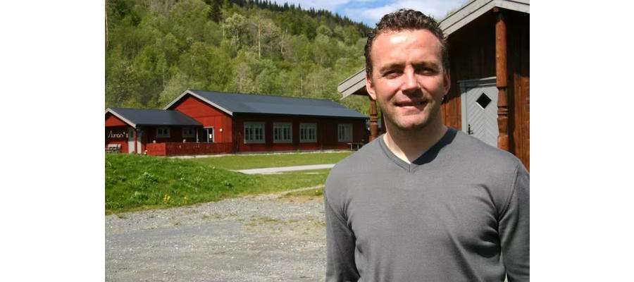 Fotballproffen solgte hjemgården – og investerer sammen med surnadalinger: – Helt perfekt!
