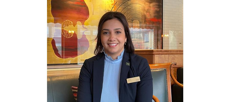 Ismahene (36): – Å være på hotell er ikke bare en seng, frokost og så dra igjen