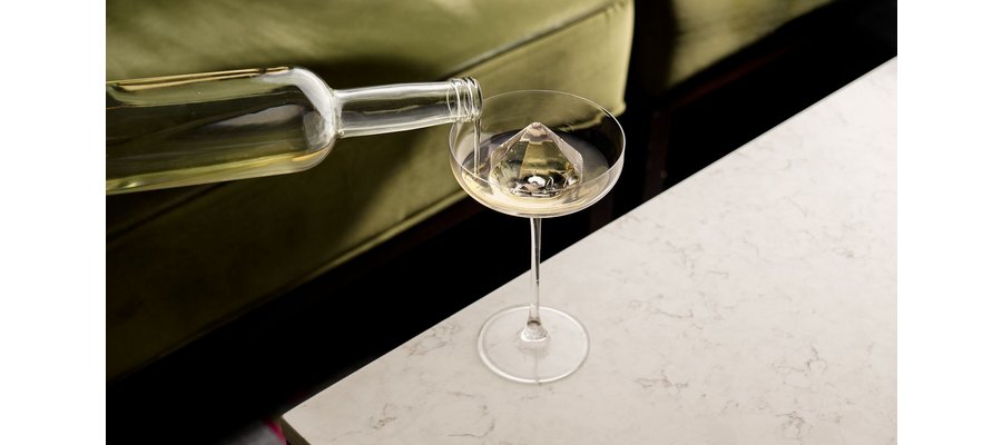 Svensk hantverkskultur i varje glas – Grand Hôtel förvandlar tradition till smakupplevelse i Cadierbarens nya cocktailmeny