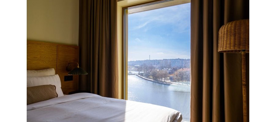 Bokningen öppen för THE DOCK i Södertälje – hotell med skybar, spa och utsikt över kanalen