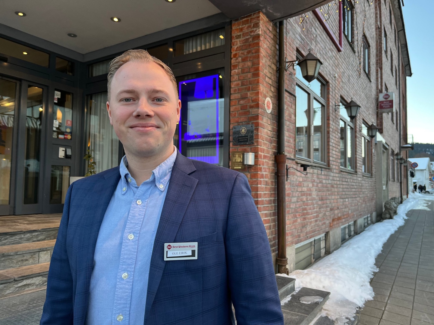 Ole Eirik (29) er den nye hotellsjefen: – Det var deilig å komme hjem
