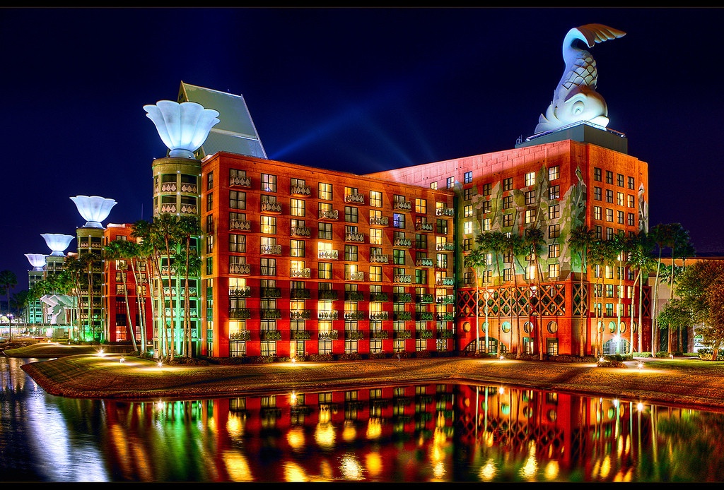 Disney vil si opp 7.000 ansatte