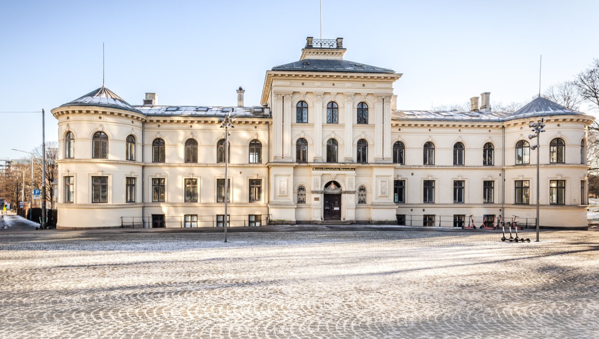Vil lage luksushotell rett ved Slottet