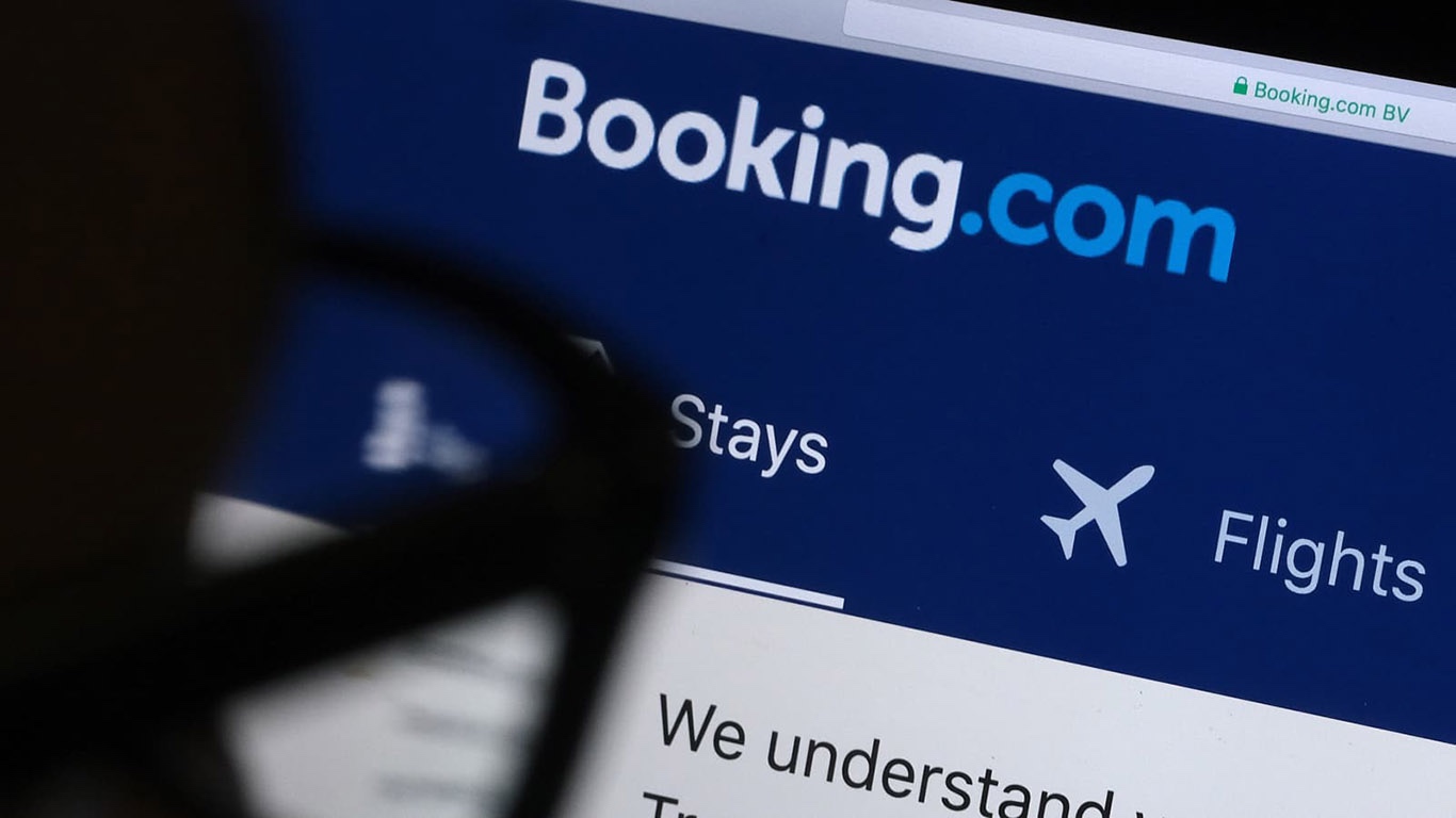 BOOKING.COM UTVIDER TILBUDET