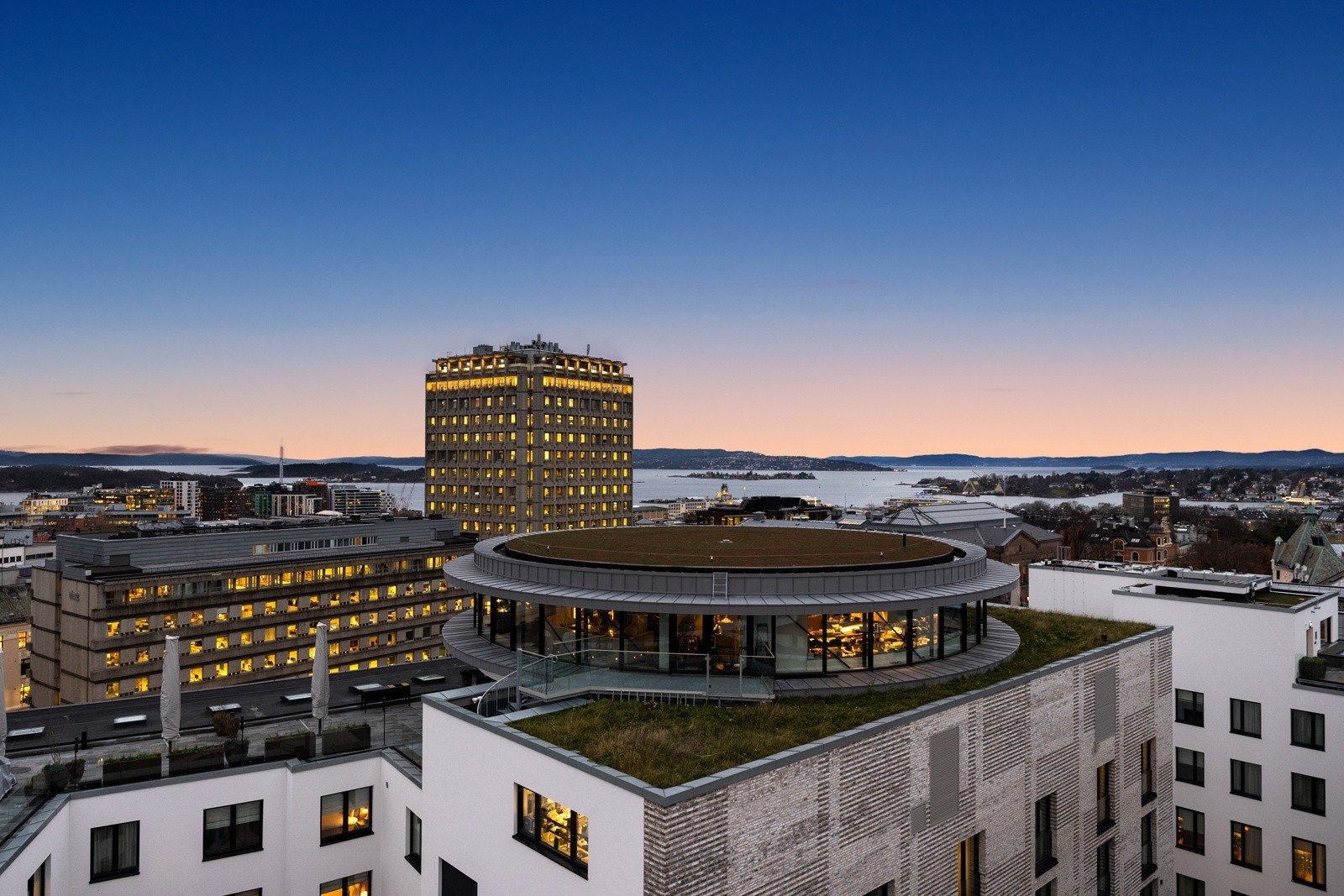 Sommerro Hotell - Ekstrempris for garasjeplass: Tilsvarer parkeringsbot hver dag i åtte år