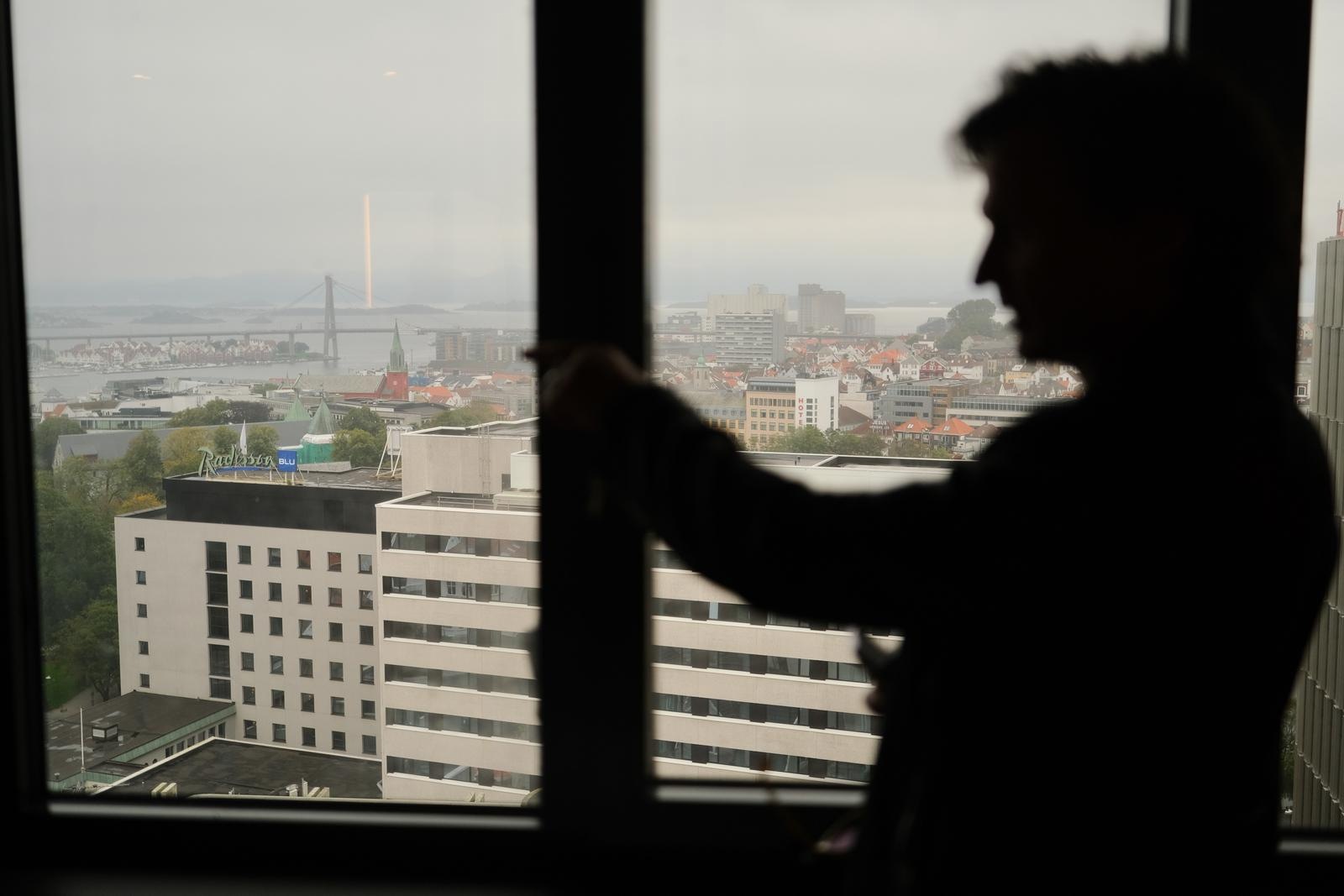 For åtte år siden «rant blodet hans i gatene». Nå tjener Petter Stordalen penger i Stavanger igjen
