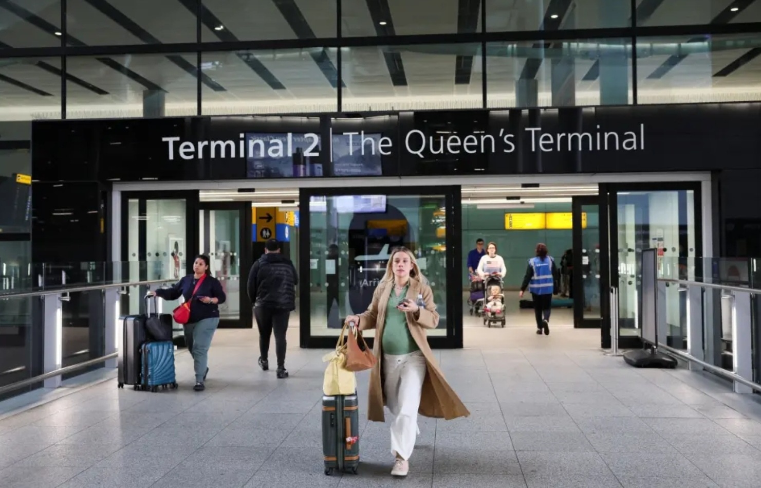 Da innreisetillatelsen til Storbritannia ble innført sank antall bestillinger med over 38% 